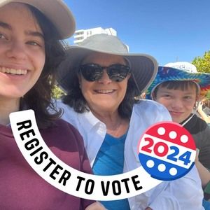 Meet your Posher, Denise